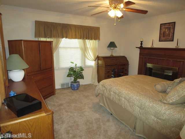 8336 Center Grove Church Road Clemmons, NC 27012 - Photo 13 of 16 3rd Bedroom.