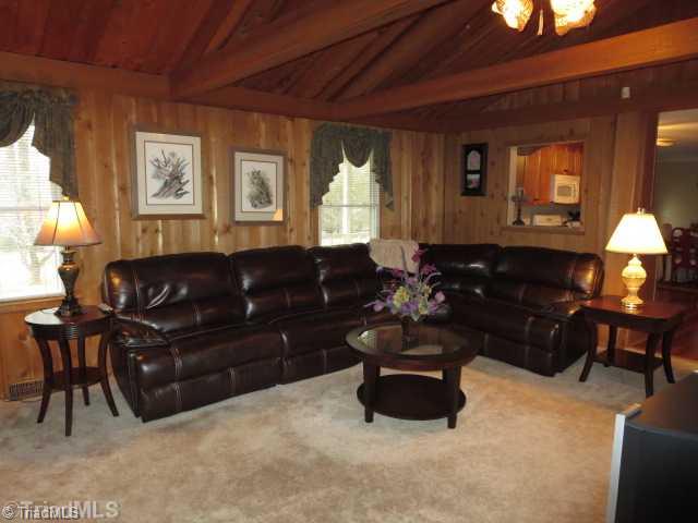 8336 Center Grove Church Road Clemmons, NC 27012 - Photo 4 of 16 Den/Family/Great Room.