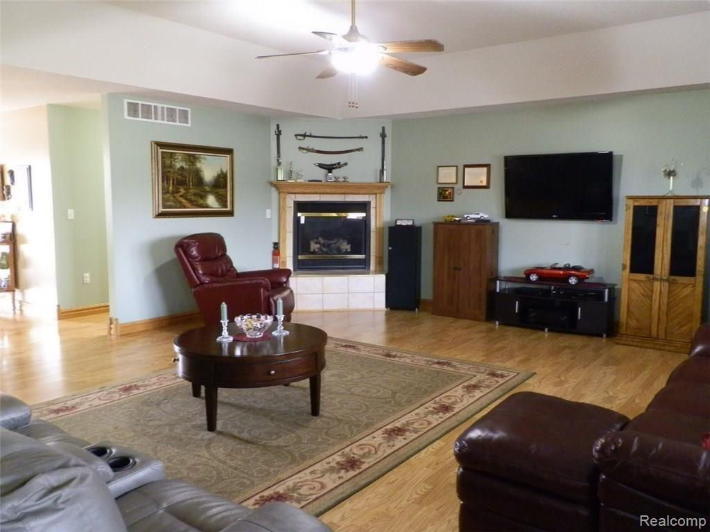 5124 Elms Road Flushing, MI 48433 - Photo 6 of 24 5124 N Elms.6