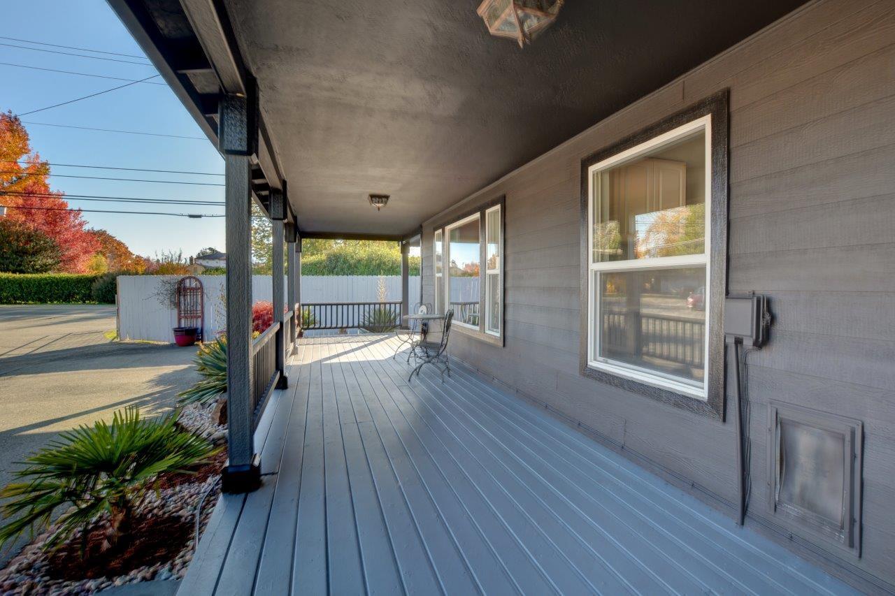 2194 Lower River Road Grants Pass, OR 97526 - Photo 11 of 56 Porch
