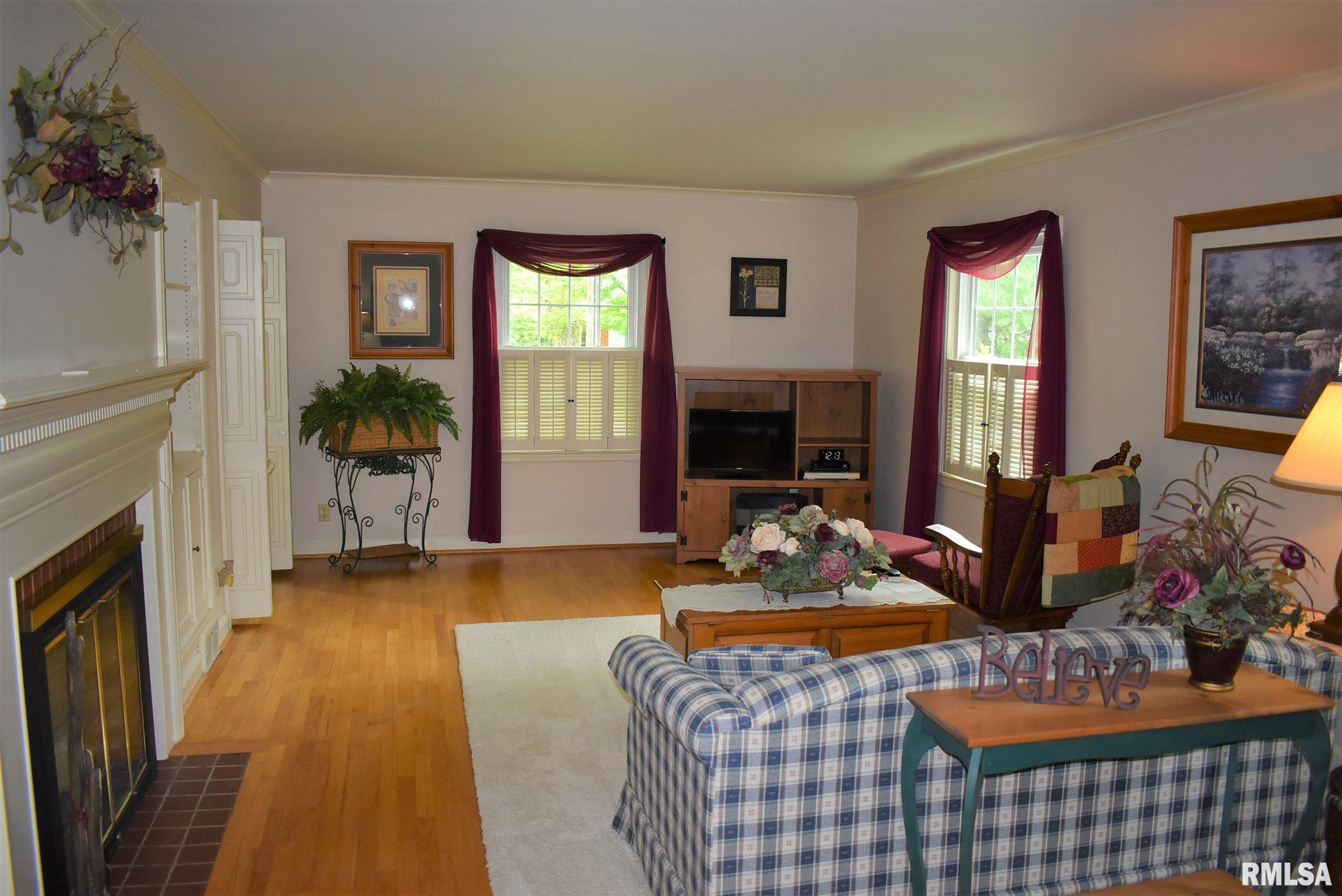 527 Rosedale Boulevard Jacksonville, IL 62650 - Photo 5 of 26 Gallery Image 5