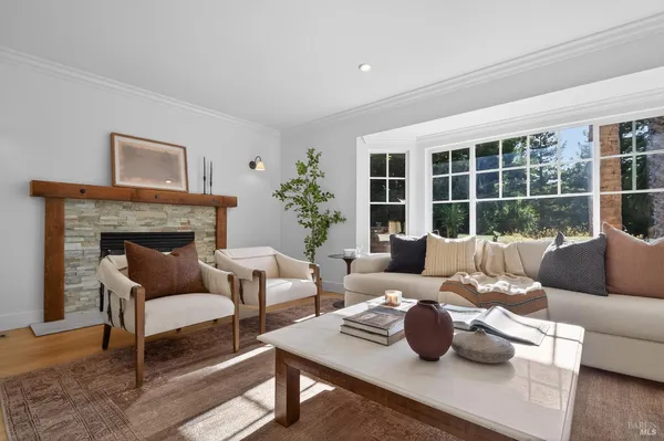 $2,400,000 | 20 Archibald Lane, Novato, CA 94945