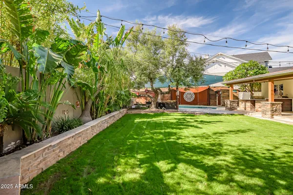 $1,995,000 | 4037 East Minnezona Avenue, Phoenix, AZ 85018