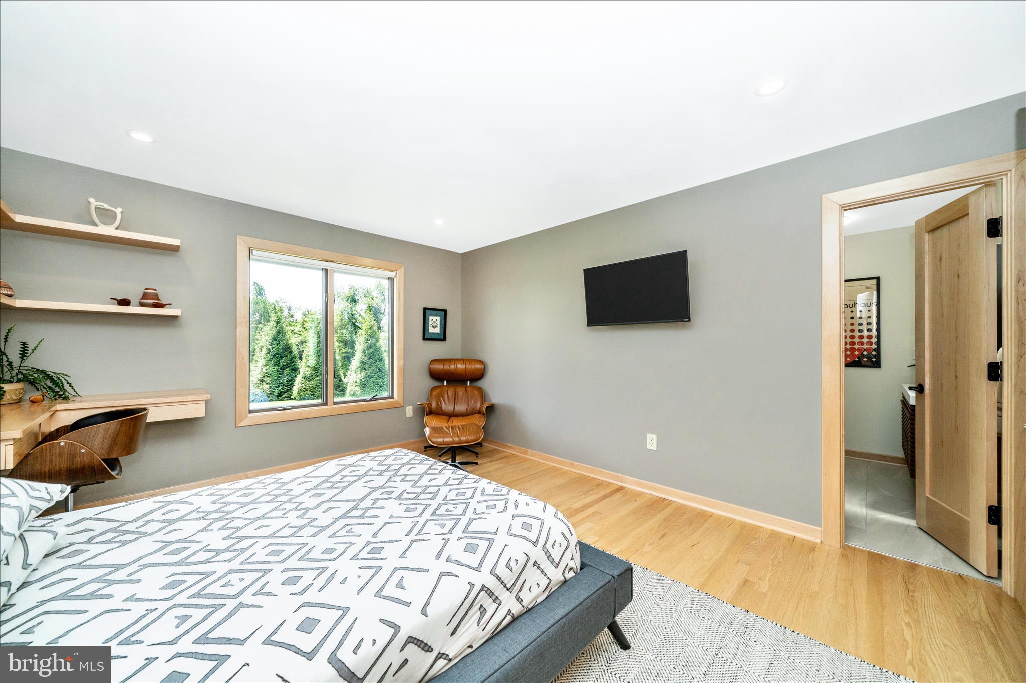 9237 Frostown Road Middletown, MD 21769 - Photo 43 of 113 Tons of natural light and floating shelves