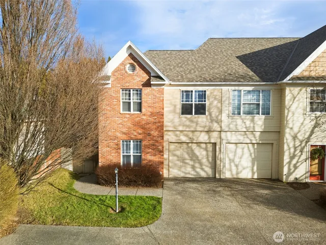 a view of an buildings