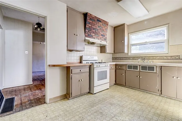 $1,550,000 | 340 Ave F, Redondo Beach, CA 90277