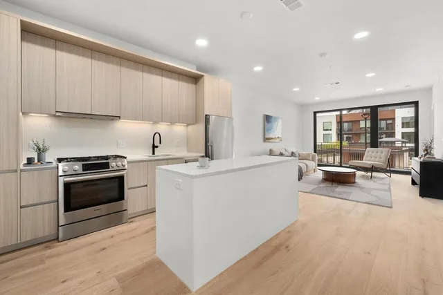 $499,000 | 2209 South 1st Street, Unit 202, Austin, TX 78704