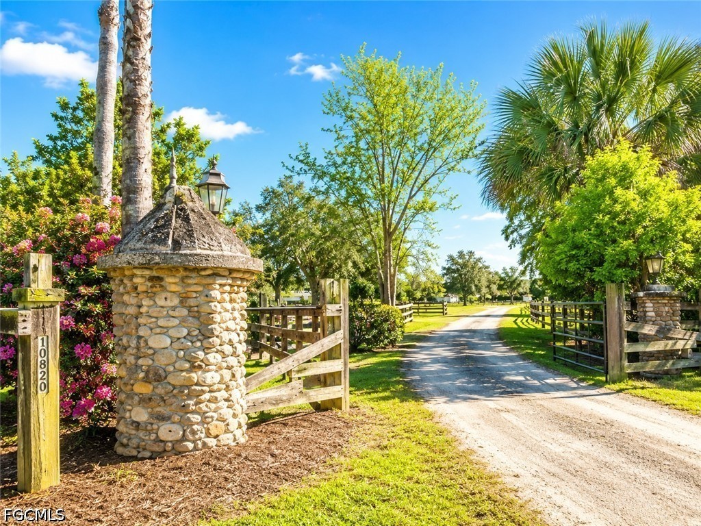 3880 Packinghouse Road Alva, FL 33920 - Photo 3 of 39 a view of a outdoor space
