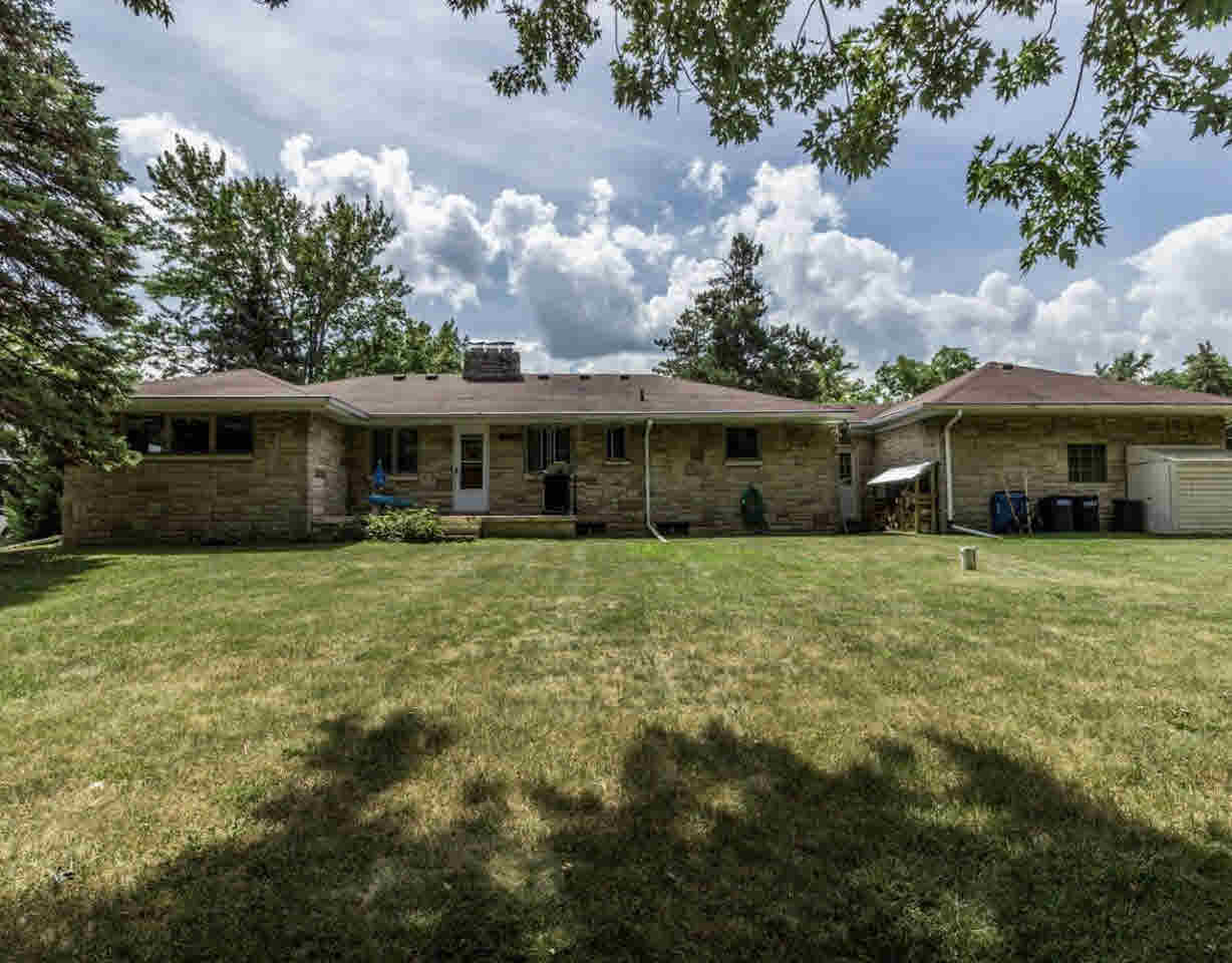 701 Silver Lake Road Linden, MI 48451 - Photo 34 of 36 21354331-33.JPG