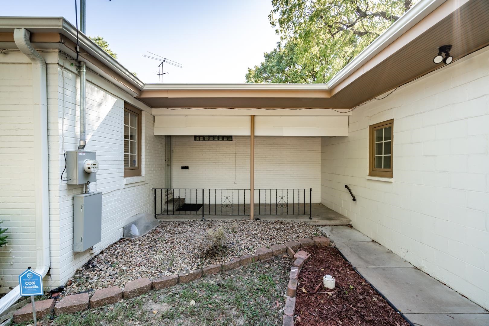 3619 East 9th Street North Wichita, KS 67208 - Photo 4 of 33