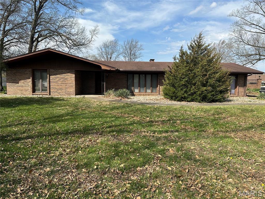 801 North James Street Sparta, IL 62286 - Photo 1 of 20