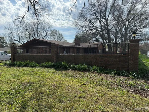 $225,000 | 801 North James Street, Sparta, IL 62286