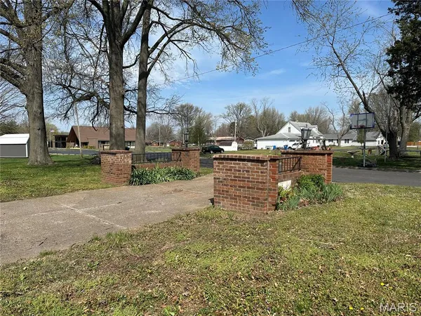 $225,000 | 801 North James Street, Sparta, IL 62286