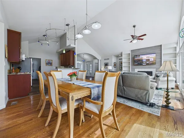 $294,900 | 25 Brickyard Drive, Golden Eagle, IL 62036