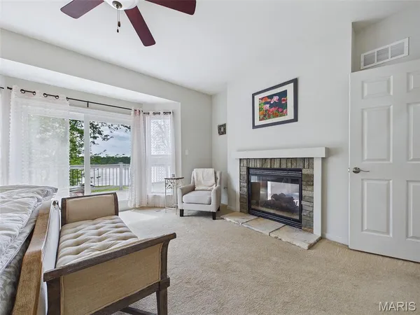 $294,900 | 25 Brickyard Drive, Golden Eagle, IL 62036