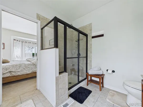 $294,900 | 25 Brickyard Drive, Golden Eagle, IL 62036