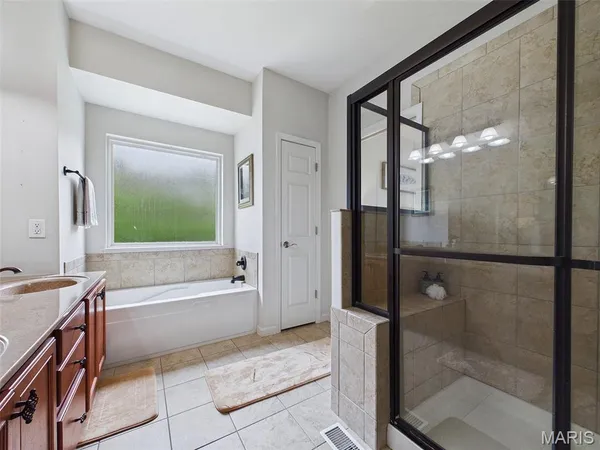 $294,900 | 25 Brickyard Drive, Golden Eagle, IL 62036