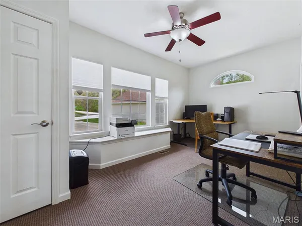 $294,900 | 25 Brickyard Drive, Golden Eagle, IL 62036