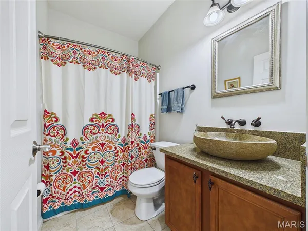 $294,900 | 25 Brickyard Drive, Golden Eagle, IL 62036