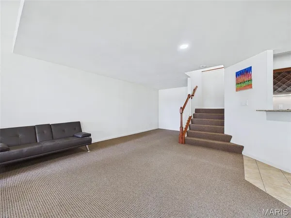 $294,900 | 25 Brickyard Drive, Golden Eagle, IL 62036