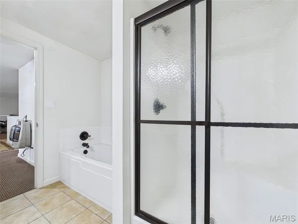 $294,900 | 25 Brickyard Drive, Golden Eagle, IL 62036