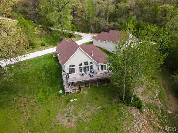 $294,900 | 25 Brickyard Drive, Golden Eagle, IL 62036