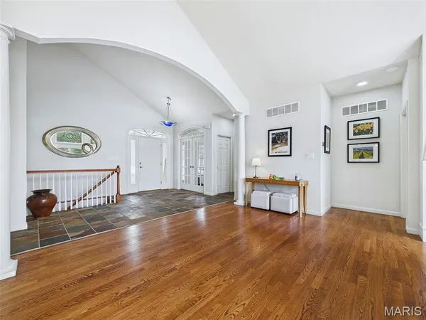 $294,900 | 25 Brickyard Drive, Golden Eagle, IL 62036