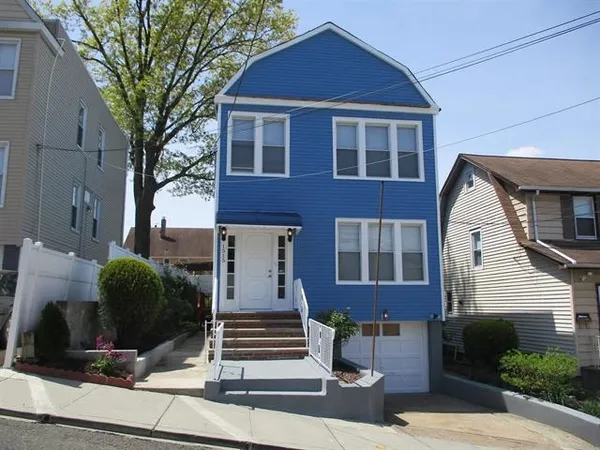 $2,300 | 1515 89th Street, Unit 1, North Bergen, NJ 07047