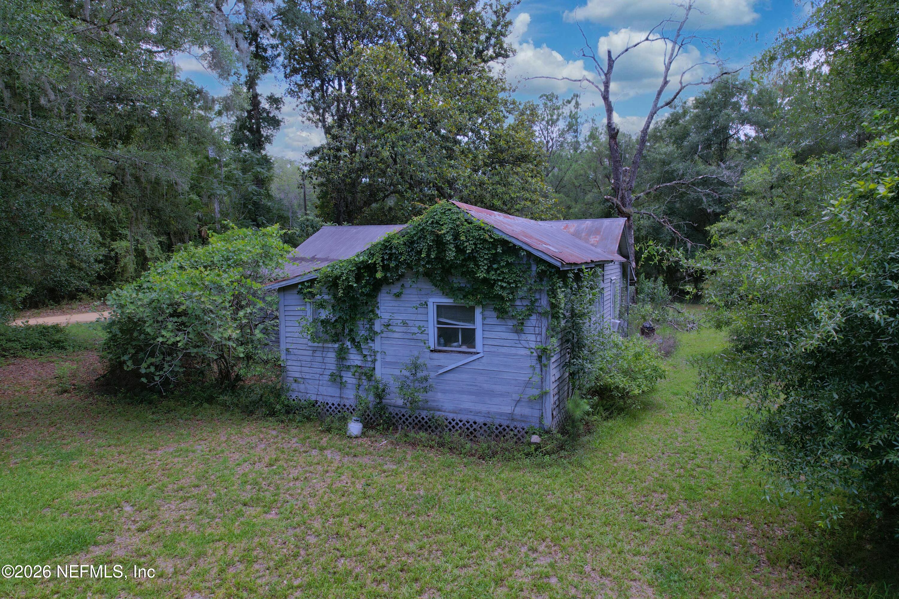 111 Savel Road Florahome, FL 32140 - Photo 5 of 25 3