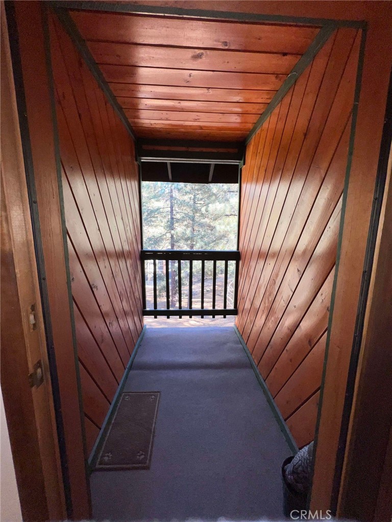 23109 Cardinal Road Wrightwood, CA 92397 - Photo 11 of 49 a view of entryway