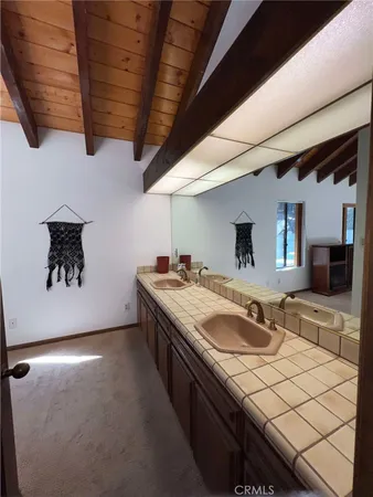 $690,000 | 23109 Cardinal Road, Wrightwood, CA 92397