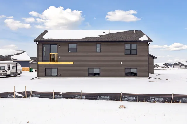 $389,900 | 485 Coyote Way, New Richmond, WI 54017