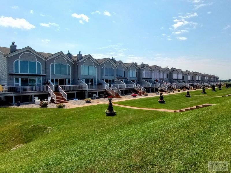 1682 Castleview, Unit 4 Gladwin, MI 48624 - Photo 7 of 48