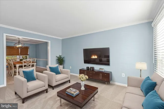 $900,000 | 6902 Compton Heights Circle, Clifton, VA 20124