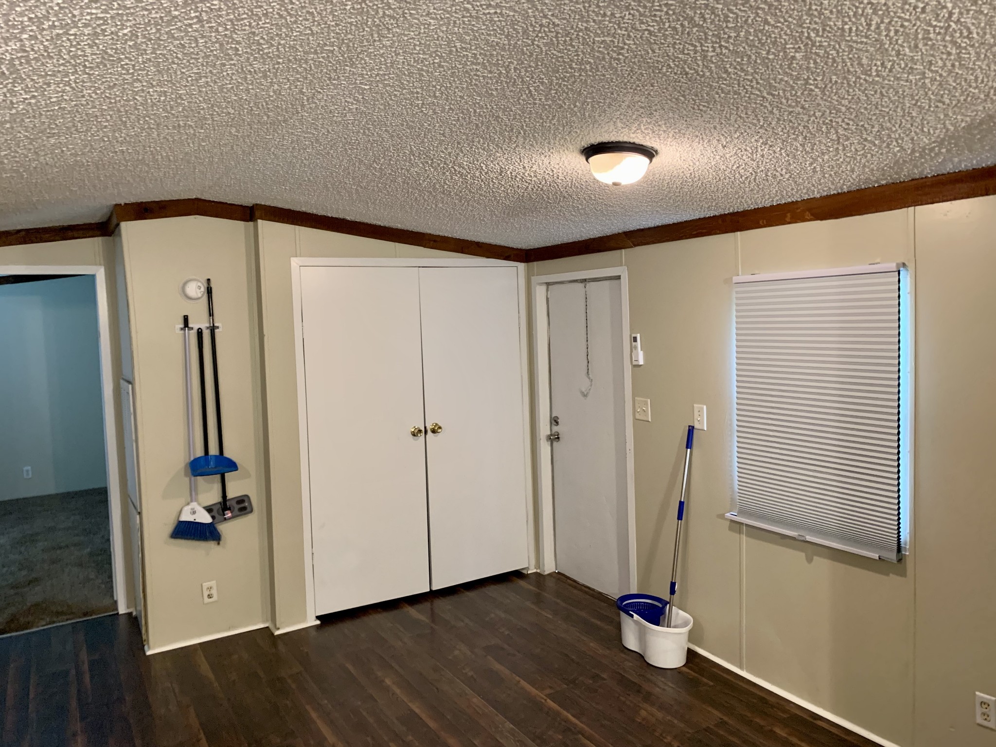 30 Jacks Road Elora, TN 37328 - Photo 6 of 14 a view of a hallway with wooden floor and closet area