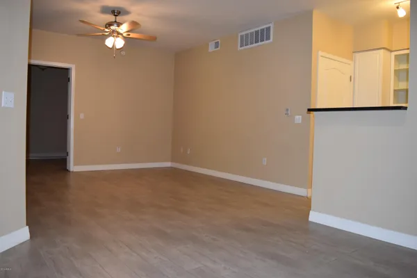 $1,800 | 1701 East Colter Street, Unit 163, Phoenix, AZ 85016
