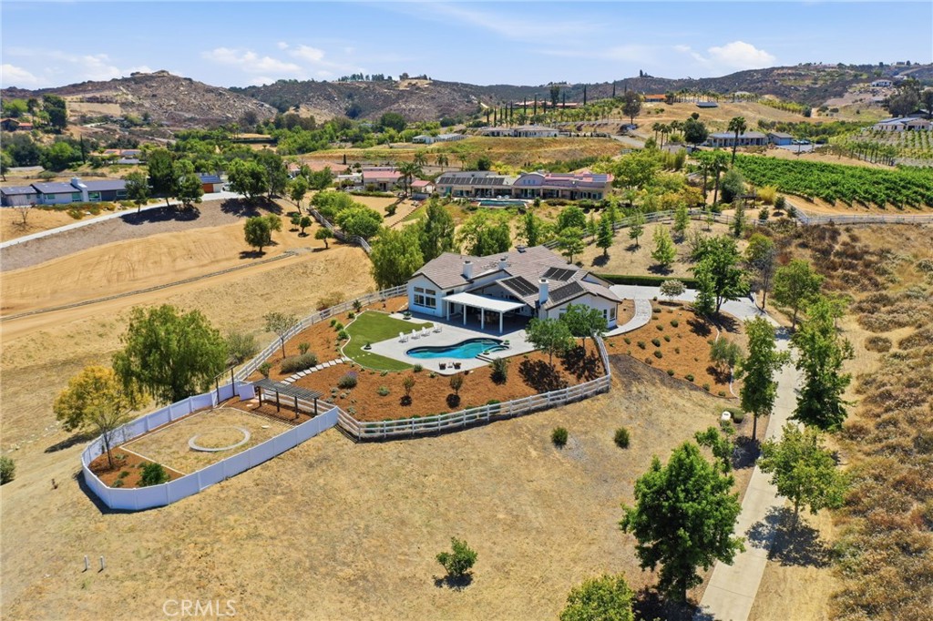 41110 Los Ranchos Circle Temecula, CA 92592 - Photo 64 of 77 a view of a city
