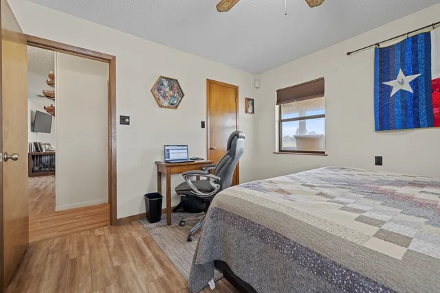 $1,095,000 | 2050 Adj Lane, Fredericksburg, TX 78624