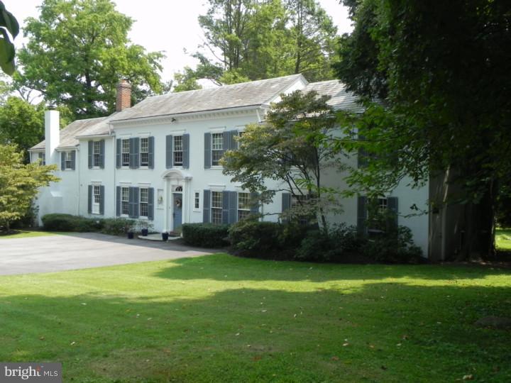 1121 Brynlawn Road Villanova, PA 19085 - Photo 2 of 25 Exterior Front