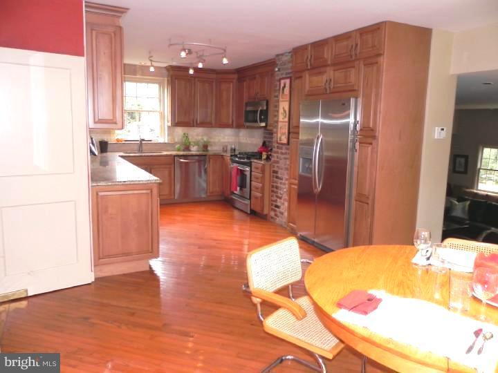 1121 Brynlawn Road Villanova, PA 19085 - Photo 13 of 25 Kitchen