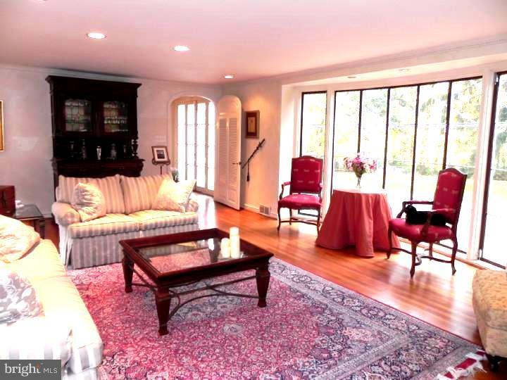 1121 Brynlawn Road Villanova, PA 19085 - Photo 10 of 25 Living Room