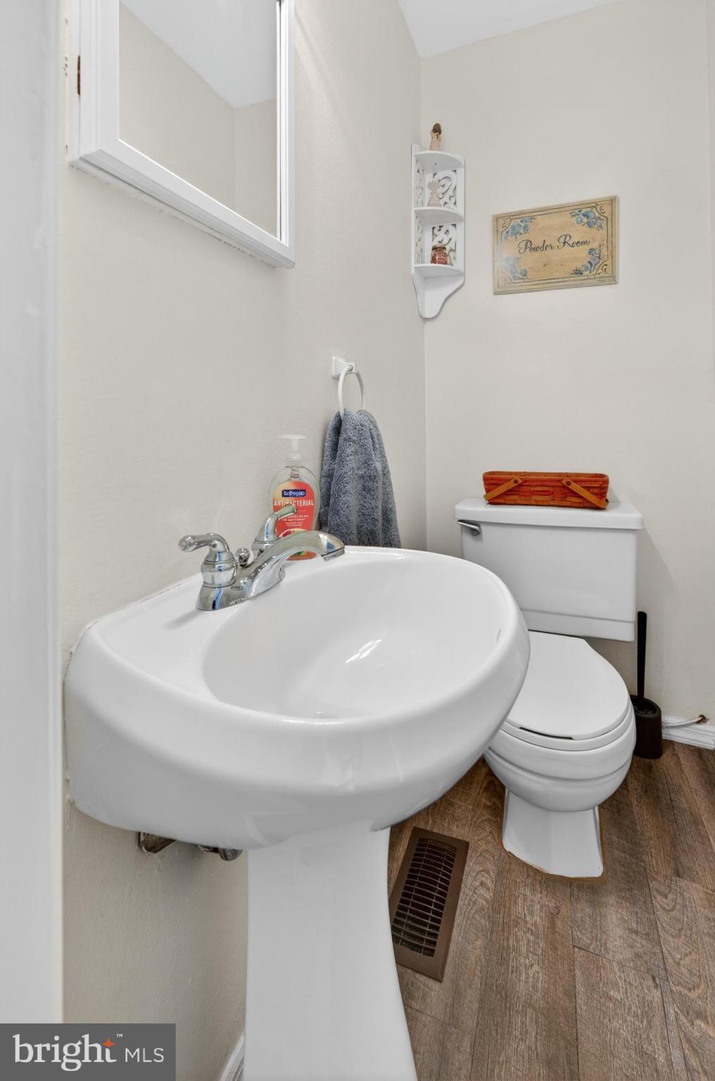 114 Windmoor Road Delran, NJ 08075 - Photo 19 of 34