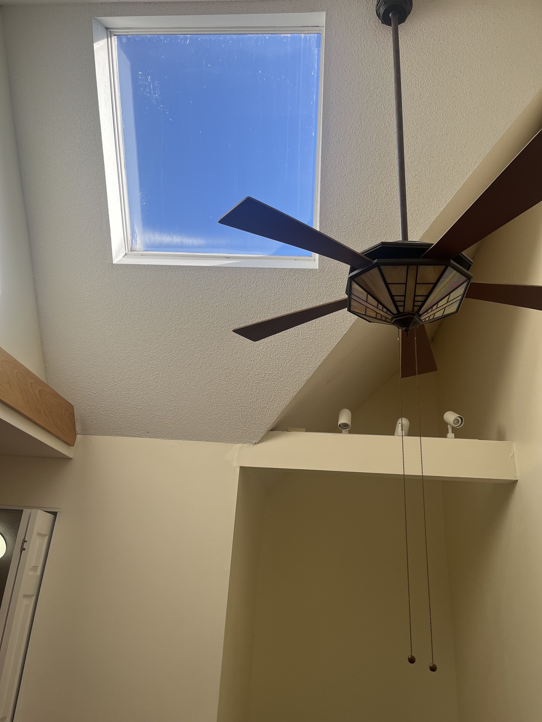 896 Quinnipiac Avenue, Unit 3 New Haven, CT 06513 - Photo 18 of 38 a view of a refrigerator