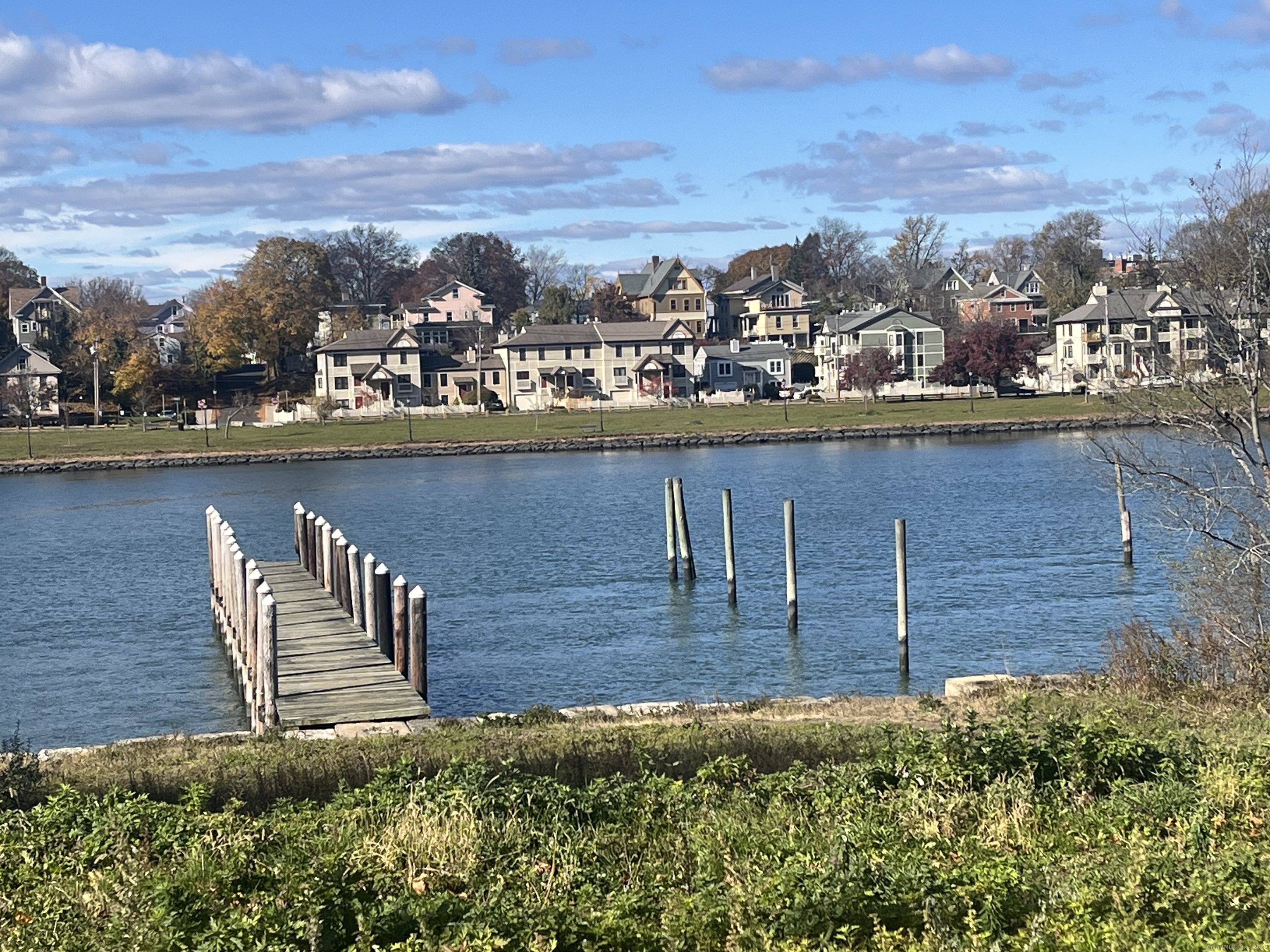 896 Quinnipiac Avenue, Unit 3 New Haven, CT 06513 - Photo 30 of 38 an aerial view of a house with a yard