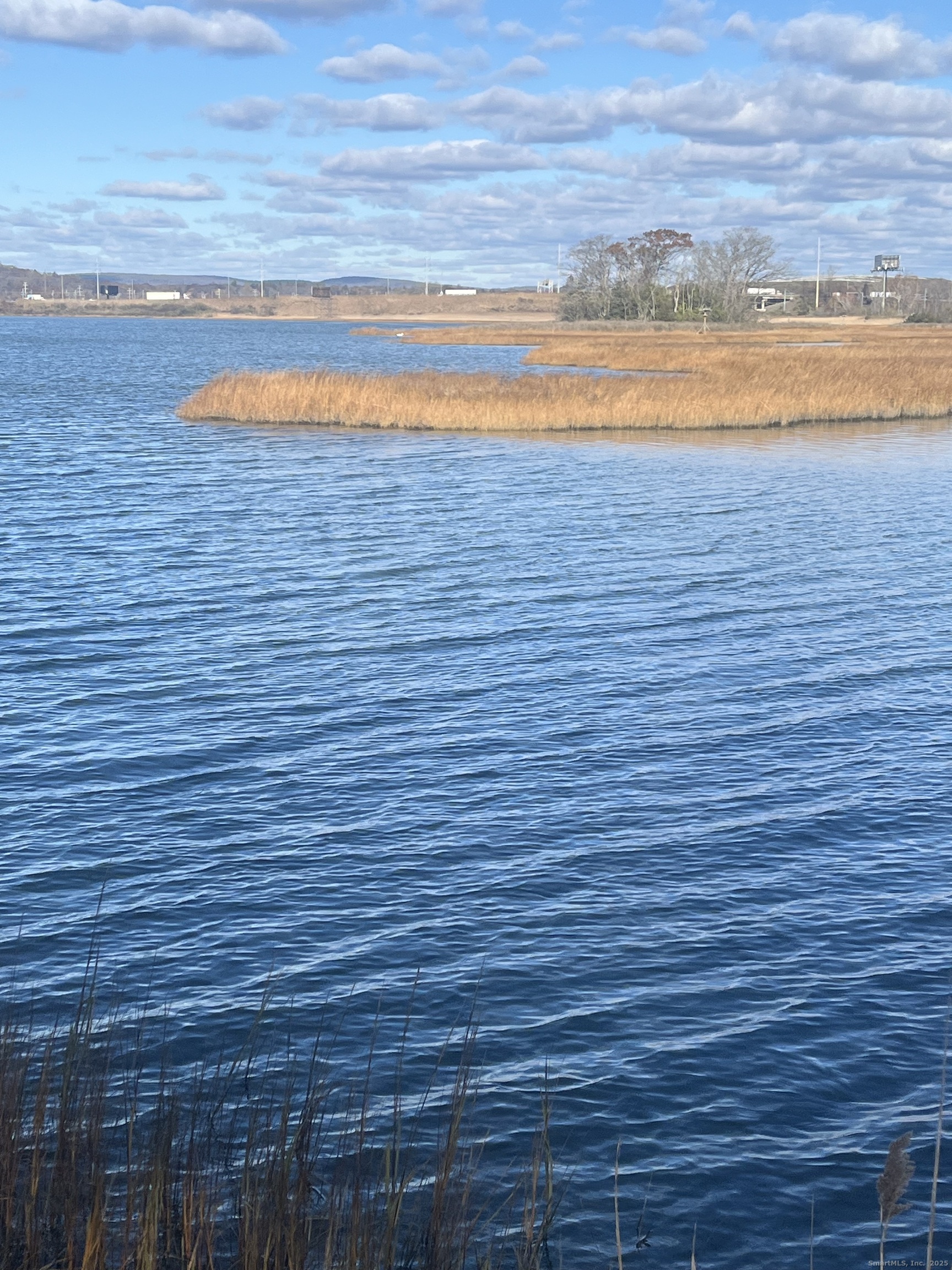 896 Quinnipiac Avenue, Unit 3 New Haven, CT 06513 - Photo 33 of 38 a view of an ocean and beach