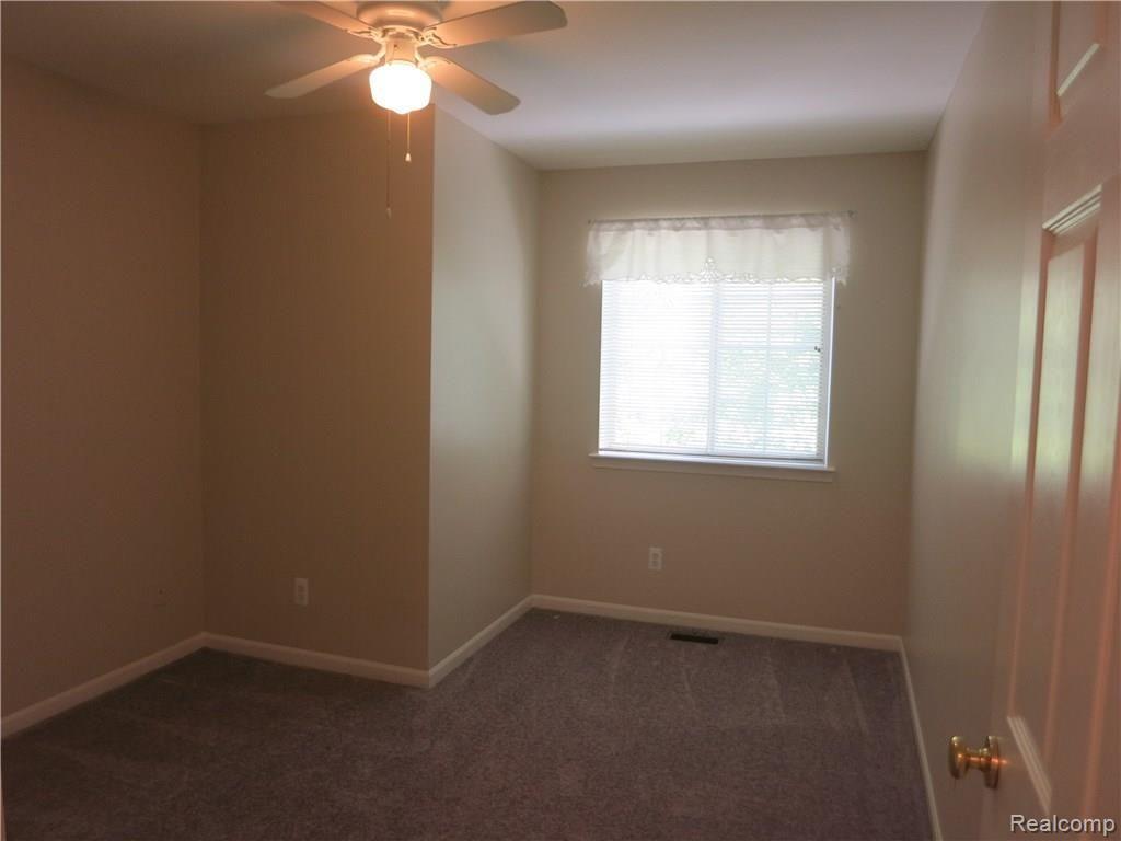 16956 Farmington Road, Unit 23 Livonia, MI 48154 - Photo 24 of 32