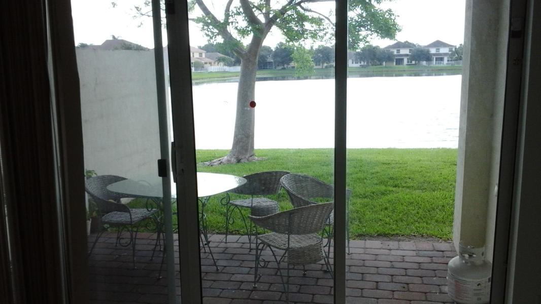 406 Mulberry Grove Road Royal Palm Beach, FL 33411 - Photo 11 of 39 20150524135338958659000000-o