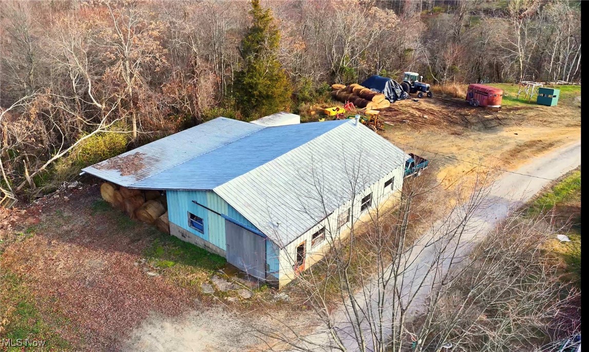 360 Henniger Road Lowell, OH 45744 - Photo 6 of 47