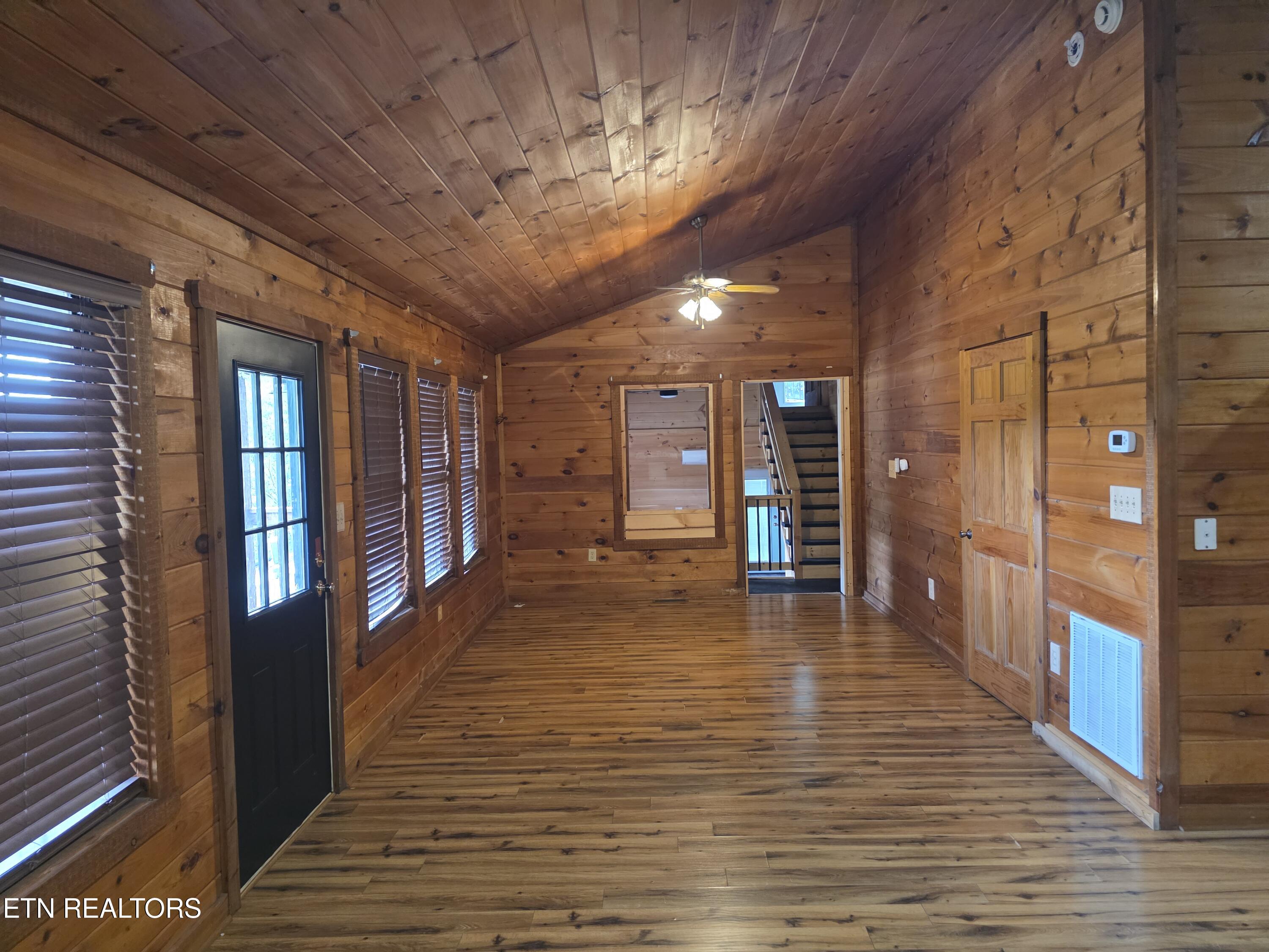 2560 Goose Gap Road Sevierville, TN 37876 - Photo 16 of 27 Living room -2