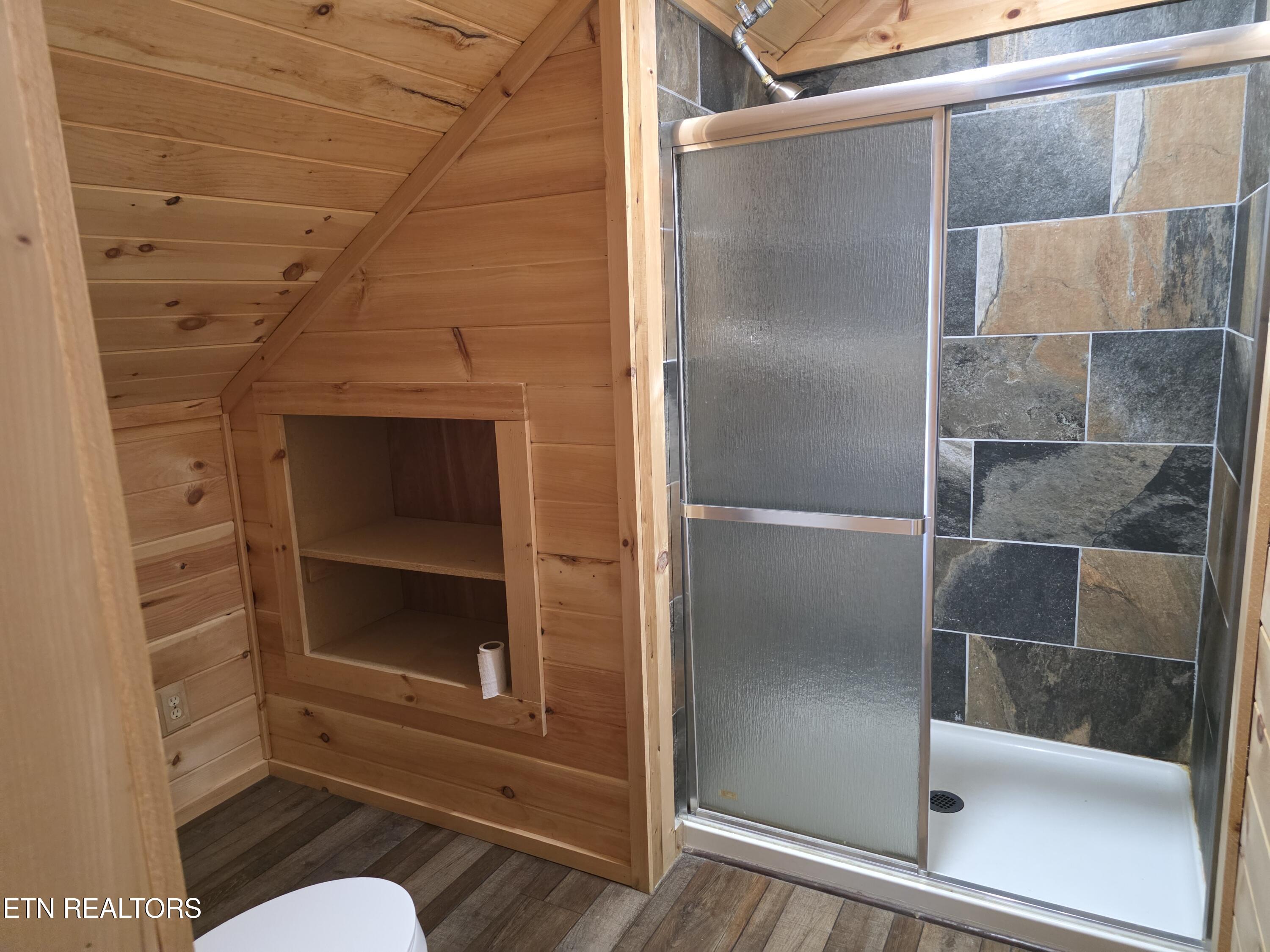 2560 Goose Gap Road Sevierville, TN 37876 - Photo 4 of 27 Bath # 1